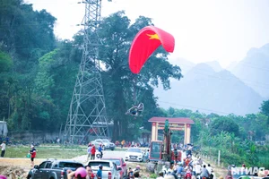 Spectacular Paragliding Event Debuts in Vietnam’s Scenic Mountainous District - image 1