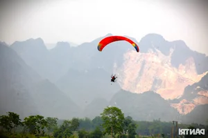 Spectacular Paragliding Event Debuts in Vietnam’s Scenic Mountainous District - image 5