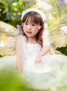 Thu Thủy Celebrates Family Life with 9X Husband and Young Daughter - image 2