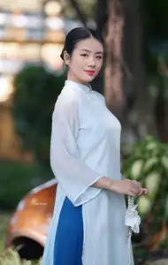 Elegant Vietnamese Girl in Traditional Ao Dai Capturing Timeless Asian Beauty - image 13