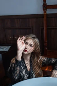 Stunning Portraits in YiTuYu Art Language Vol.6959 Featuring Model Xiao Wen - image 1