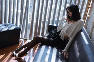 IESS Tuan Tuan Elegant Back Seam Stocking Photography Collection - image 6