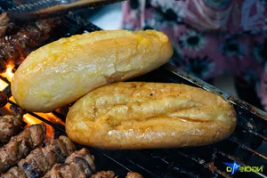 Hanoi Street Food: The Famous Skewer Stall in Cau Giay District - image 7