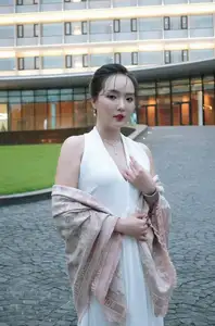 Elegant Woman: Modern Style and Confident Beauty - image 0