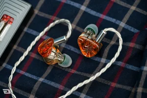 Retro Review: Does This Legendary Headphone Still Hold Up? - image 2