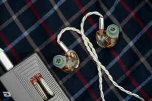 Retro Review: Does This Legendary Headphone Still Hold Up? - image 7