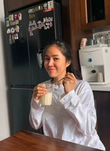 Vietnamese Star Updates: Quoc Khanh’s Health Rumors and Thu Thuy’s 8-Year Marriage - image 7