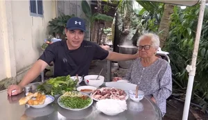 50-Year-Old Unmarried Actor Warms Hearts by Cooking Traditional Dishes for His Mother - image 9