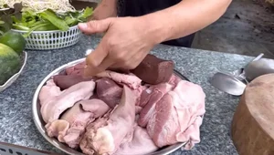50-Year-Old Unmarried Actor Warms Hearts by Cooking Traditional Dishes for His Mother - image 3