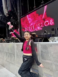Jennifer Pham Flaunts Youthful Style at Blackpink Concert - image 2
