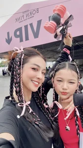 Jennifer Pham Flaunts Youthful Style at Blackpink Concert - image 1