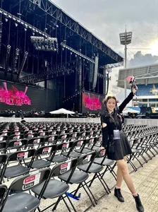 Jennifer Pham Flaunts Youthful Style at Blackpink Concert - image 4