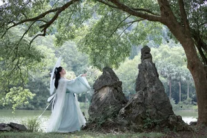 Artistic Portrait Photography: YiTuYu Art Language Vol.6272 Featuring Ling Ling - image 11