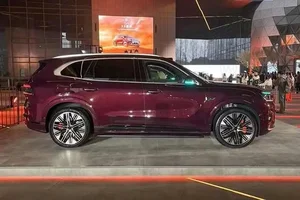 Zeekr 7X Electric SUV Catches Fire, Prompting Urgent Warning from Manufacturer - image 6