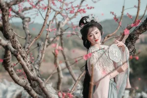Spring Muse in Hanfu YiTuYu Art Language Vol.8879 Da Wai Wai Ge - image 19
