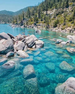 Le Quyen and Son Bo Share Stunning Travel Photos from Mono Lake - image 9