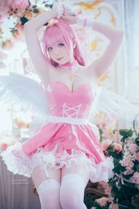 Stunning Dorothy NIKKE Cosplay by Shuang Yue Shimo: A High-Quality 27-Photo Gallery from Goddess of Victory - image 3
