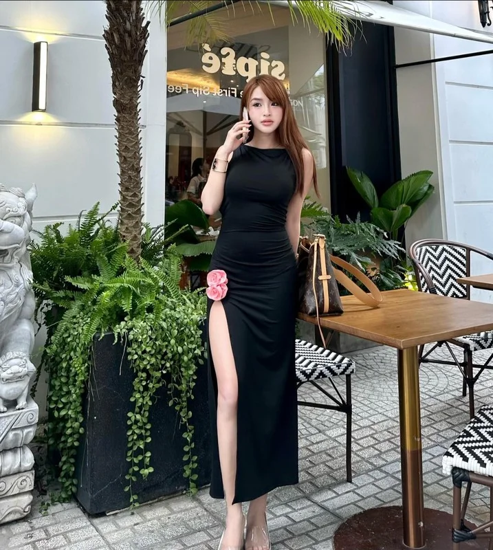 Empowering Female Gamers: Lien Quan Mobile Influencer Speaks Out Against Online Harassment and Digital Privacy