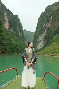 Tu San Gorge's Emerald Ribbon: Nho Que River's Breathtaking Beauty in Ha Giang Awaits Your Unforgettable Journey. - image 0