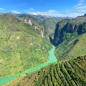 Tu San Gorge's Emerald Ribbon: Nho Que River's Breathtaking Beauty in Ha Giang Awaits Your Unforgettable Journey. - image 3