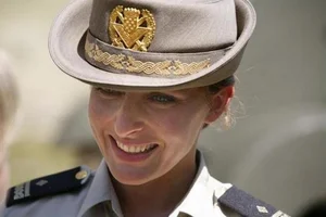 Top 10 Countries with the Most Striking Female Military Personnel - image 6