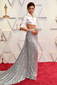 Oscars 2024 Red Carpet Fashion: Emma Stone, Margot Robbie, and Zendaya Shine in Hollywood - image 5