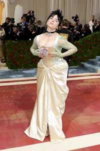 Oscars 2024 Red Carpet Fashion: Emma Stone, Margot Robbie, and Zendaya Shine in Hollywood - image 4