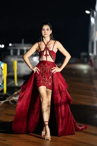 Supermodel Thuy Hanh and Daughters Shine at Fashion Show - image 1