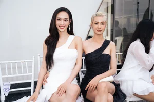 Supermodel Thuy Hanh and Daughters Shine at Fashion Show - image 8