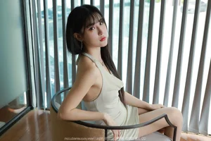 IESS Xiaobao in a Stunning Halter Neck Bodycon Dress Gallery - image 16