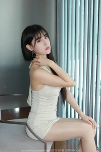 IESS Xiaobao in a Stunning Halter Neck Bodycon Dress Gallery - image 14