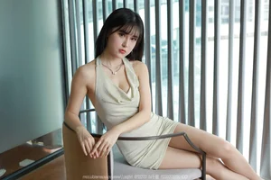 IESS Xiaobao in a Stunning Halter Neck Bodycon Dress Gallery - image 15
