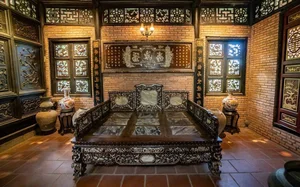 Inside Actor Hoang Map's Multi-Million Dollar Ancient Mansion for Sale - image 11