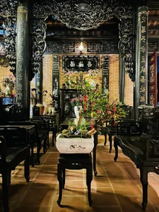 Inside Actor Hoang Map's Multi-Million Dollar Ancient Mansion for Sale - image 3