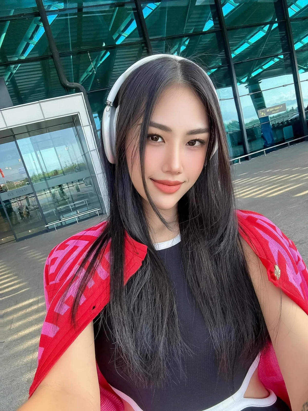Lifestyle Spotlight: Khanh Chi’s Bold Fashion Choices and Public Influence
