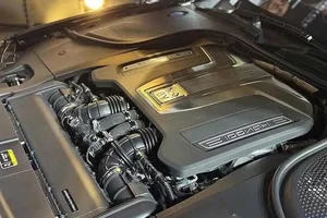 Hongqi Golden Sunflower: The Ultra-Luxury Chinese Car Costing Double a Rolls-Royce - image 5