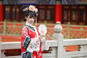 Art Language Vol.6541: Intimate Storytelling with Wo Shi Xiao Sui Sui - image 0