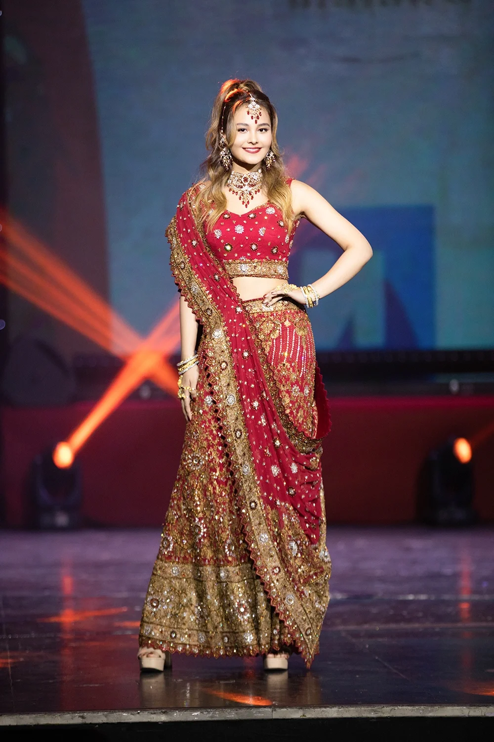 Miss Vietnam Dieu Hoa Shares the Runway with Her Daughter in a Historic Fashion Moment