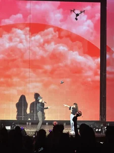 Hoang Thuy Linh Sparks Dating Rumors with Rapper Den Vau Through Playful Lyrics - image 4