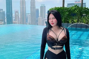 Social Media Star with Stunning Physique Reveals Surprising Dating History - image 0
