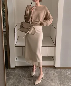 5 Minimalist Skirt Styles Perfect for Festive Celebrations and Daily Chic - image 2