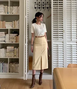 5 Minimalist Skirt Styles Perfect for Festive Celebrations and Daily Chic - image 1