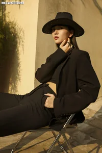 YiTuYu Art Language Vol.4082: Exploring the Aesthetic Elegance and Timeless Beauty of Model Wan Ning - image 0
