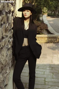 YiTuYu Art Language Vol.4082: Exploring the Aesthetic Elegance and Timeless Beauty of Model Wan Ning - image 3