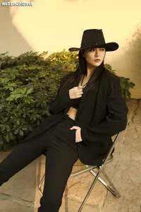 YiTuYu Art Language Vol.4082: Exploring the Aesthetic Elegance and Timeless Beauty of Model Wan Ning - image 26