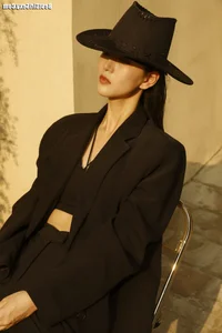 YiTuYu Art Language Vol.4082: Exploring the Aesthetic Elegance and Timeless Beauty of Model Wan Ning - image 10