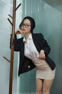 Contemporary Elegance in IESS SXJ No.1697 with Model Tu Tu - image 41