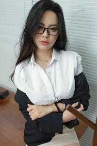 Contemporary Elegance in IESS SXJ No.1697 with Model Tu Tu - image 73