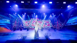 Diva My Linh Praised for Supportive Gesture Towards Vpop Rookie - image 4