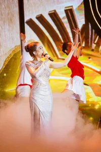 Diva My Linh Praised for Supportive Gesture Towards Vpop Rookie - image 0